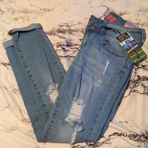 Fashion Nova Skinny Capries